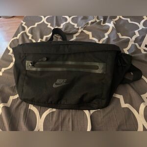 Nike Elemental Premium Fanny Pack 8L Black